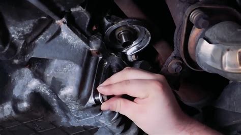 Schema, kaip antifrizas patenka į alyvą per tarpinę