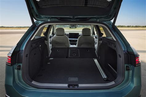 Volkswagen Passat interjero erdvė