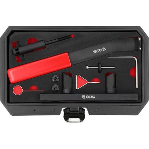 Įrankių komplektai automobilių remontui