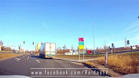 Autostrada su priešpriešinio eismo juostomis