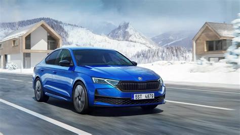 Nuotrauka su skirtingais Skoda Octavia modeliais