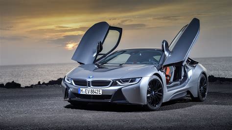 BMW i8 interjeras