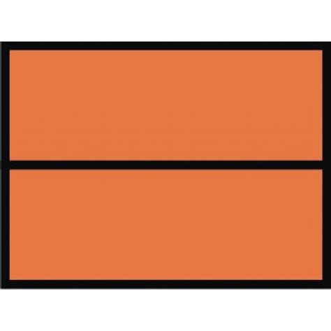 Oranžinė lentelė su pavojingo krovinio ženklinimu