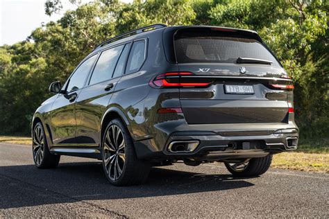 BMW X7 modelio renderis