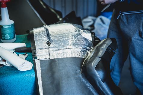 Automobilio durų garso izoliacijos procesas