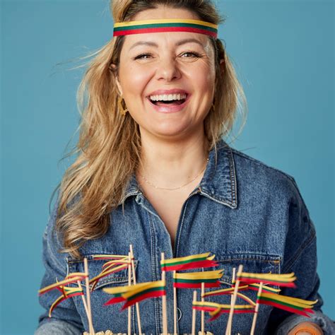 Simbolis, rodantis draudimą ir automobilį