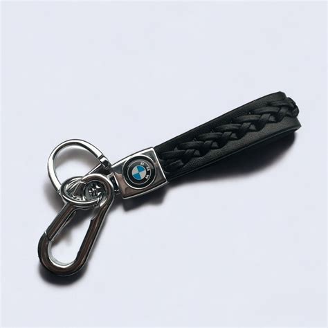 BMW automobilis su raktu
