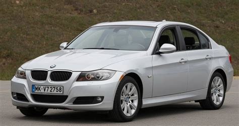 BMW 3 serijos E90 modelio nuotrauka