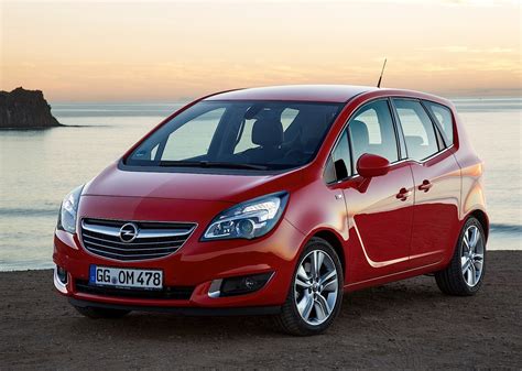 Opel Meriva automobilis
