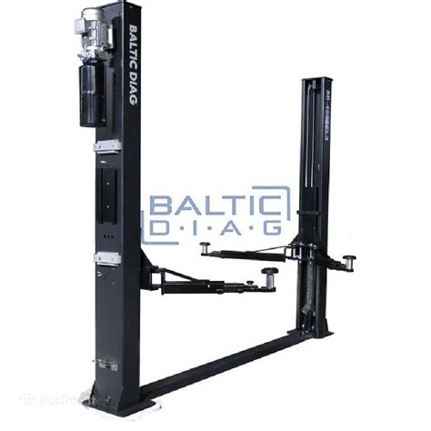 Nuotrauka dviejų kolonų keltuvo