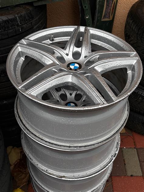 Įvairūs R16 ratlankių dizainai