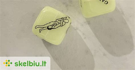 Schemos su įvairiomis sekso pozomis automobilyje