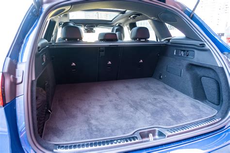 erdvi bagažinė Mercedes-Benz GLC