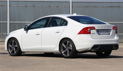 Volvo S60 II automobilio nuotrauka