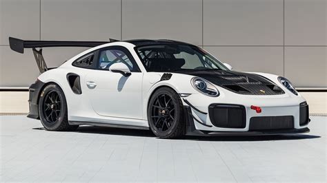 Porsche GT2 RS Clubsport lenktynių trasoje