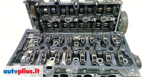 Alfa Romeo 159 dyzelinio variklio nuotrauka