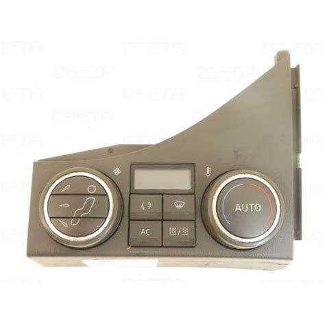 Volvo V50 informacijos ir pramogų sistemos valdymo panelė