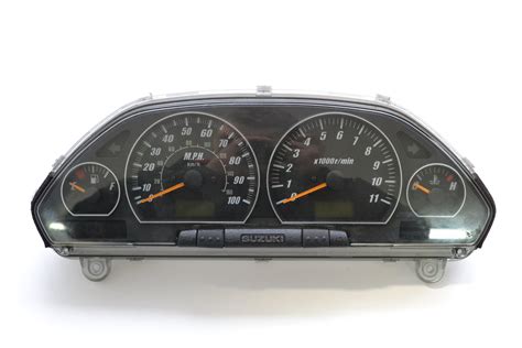 Suzuki Gran Vitara automobilio prietaisų skydelis