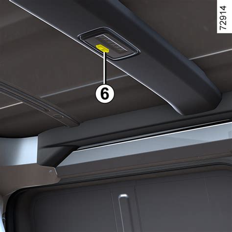 Renault Trafic salono apšvietimas