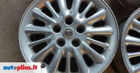Lengvi lydinio ratlankiai R16 Chrysler