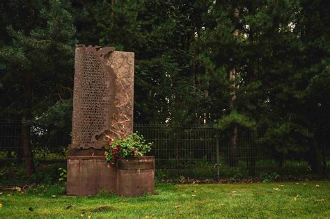 Atminimo paminklas Jonavoje