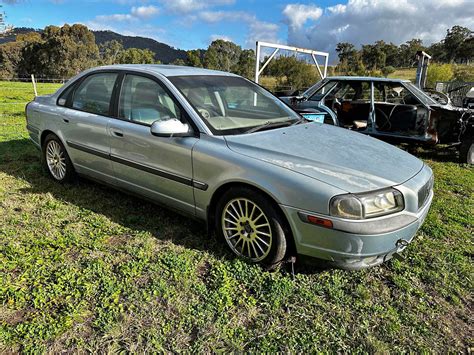 Volvo S80 automobilis kelyje