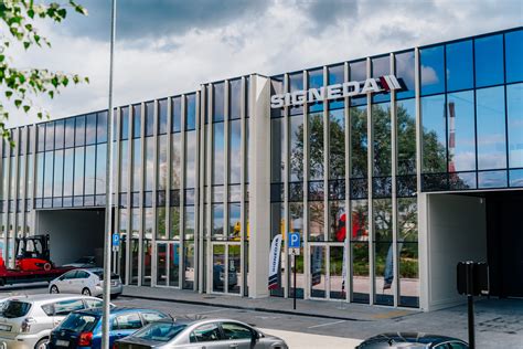 Automobilių dalių sandėlis Lenkijoje