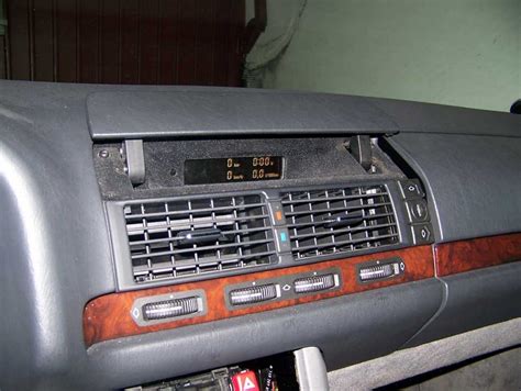 Istorinis Mercedes Benz kelionės kompiuteris 