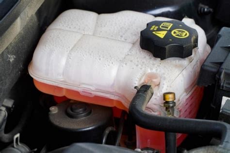 Simptomai neveikiančio galinio lango apiplovimo VW Polo