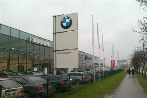 BMW automobilių salonas