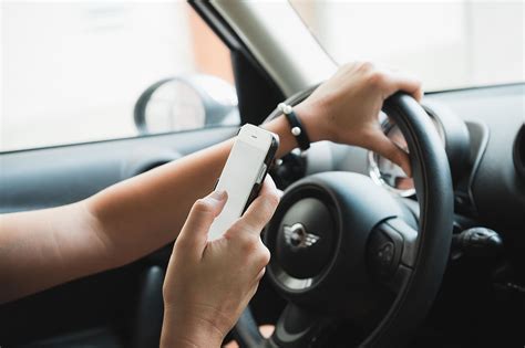 Statistika apie išmaniųjų įrenginių naudojimą vairuojant