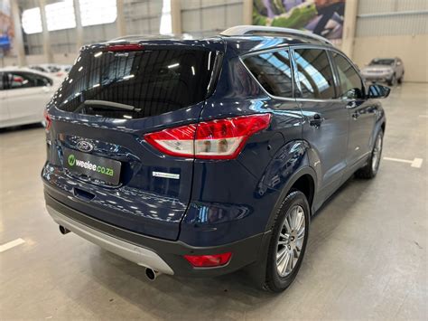 Ford Kuga 2013 galinis vaizdas