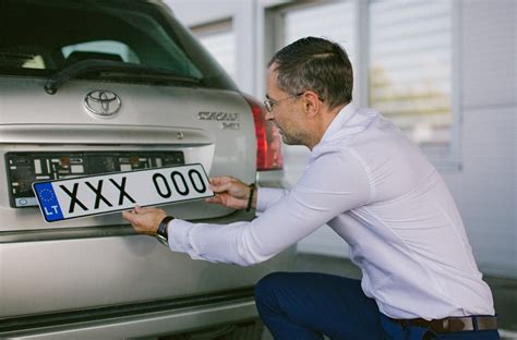 Pavyzdžiai išskirtinių automobilių numerių