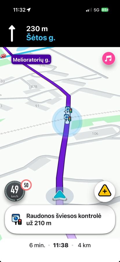 Waze navigacijos sąsaja su įspėjimais kelyje