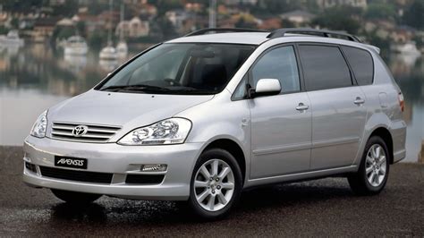 Toyota Avensis Verso interjeras