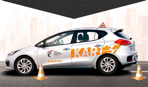 Vairavimo instruktorių komanda