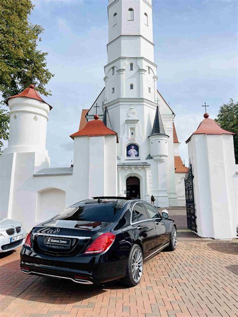 Įvairių markių prabangių automobilių nuotraukos vestuvėms