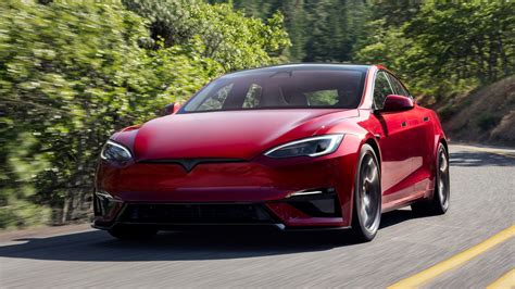 Tesla Model S Plaid trasoje