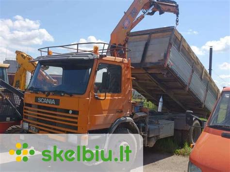 Sunkvežimis su oriniu signalu