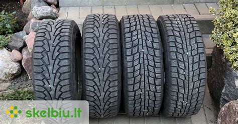 Automobilio ratai su sumontuotomis 