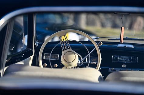 Istorinių automobilių vairai