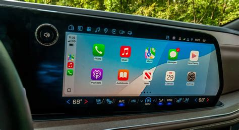 Schema kaip veikia Apple CarPlay ir Android Auto