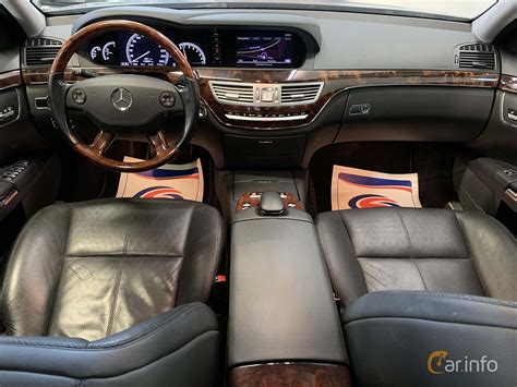 Interjero dizainas Mercedes-Benz S-Class W221