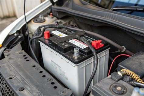 Automobilio akumuliatoriaus tarnavimo laikas ir jo priežiūra