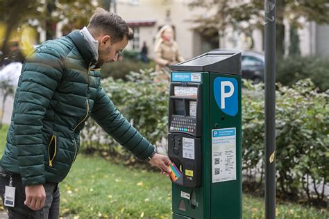 Parkavimo automatas su monetomis