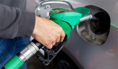 Infografika: kuro kainos sudėtinės dalys