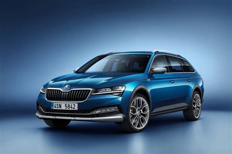 Skoda Superb Scout policijos automobilis