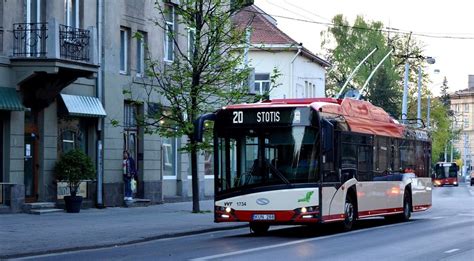 Troleibusų eismas miesto gatvėmis
