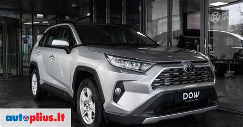 Toyota automobiliai salone