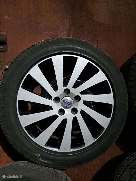 Volvo S80 automobilio nuotrauka su R17 ratlankiais